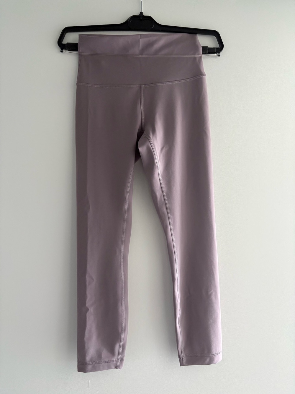 Lululemon Wunder Train High-Rise Crop Leggings 23" in Violet Verbena - Size 4